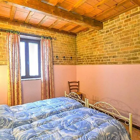 Zona Artigianale Callarella Sleeps 6 Pool Sarnano