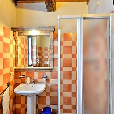 Zona Artigianale Callarella Sleeps 6 Pool * Sarnano