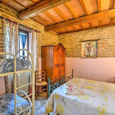 Zona Artigianale Callarella Sleeps 6 Pool