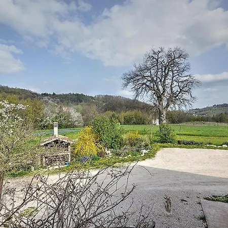 Zona Artigianale Callarella Sleeps 6 Pool Sarnano